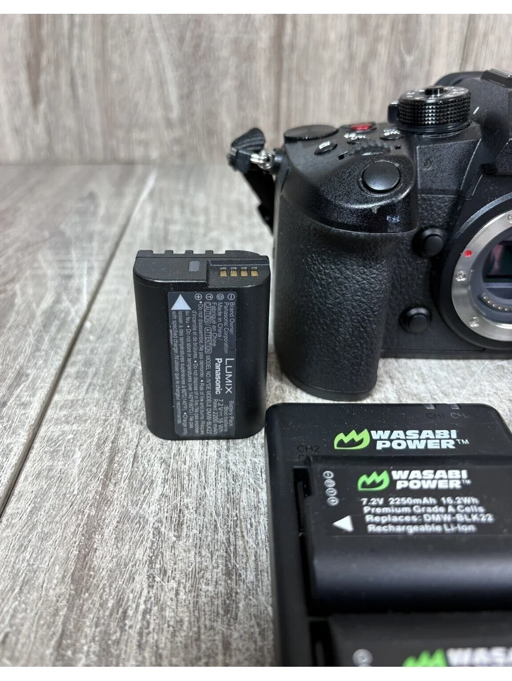 Panasonic Lumix GH6 25.2MP Mirrorless Camera Body Bundle Batteries & Charger
